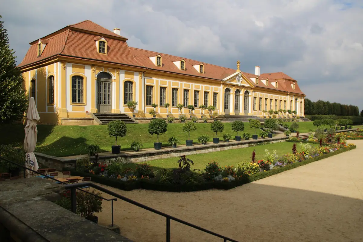 Ein Gebäude im Barockgarten Großsedlitz