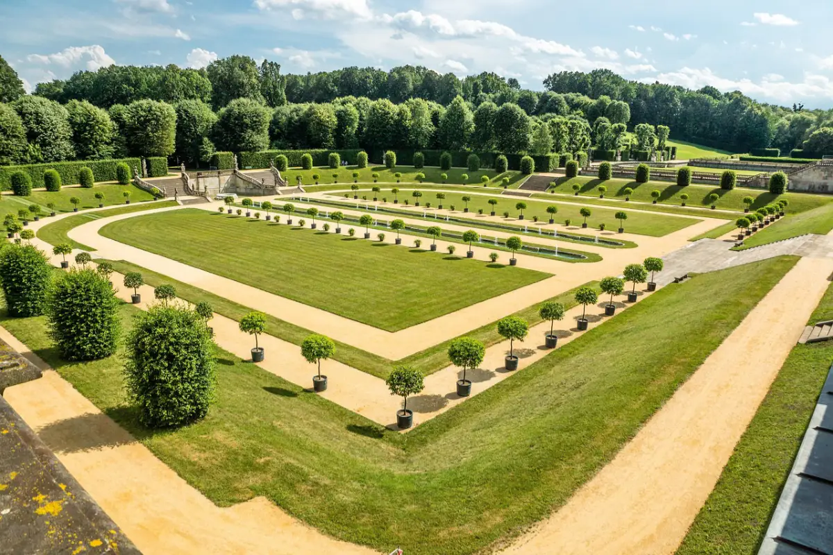 Die weiten Wiesen des Barockgarten Großsedlitz